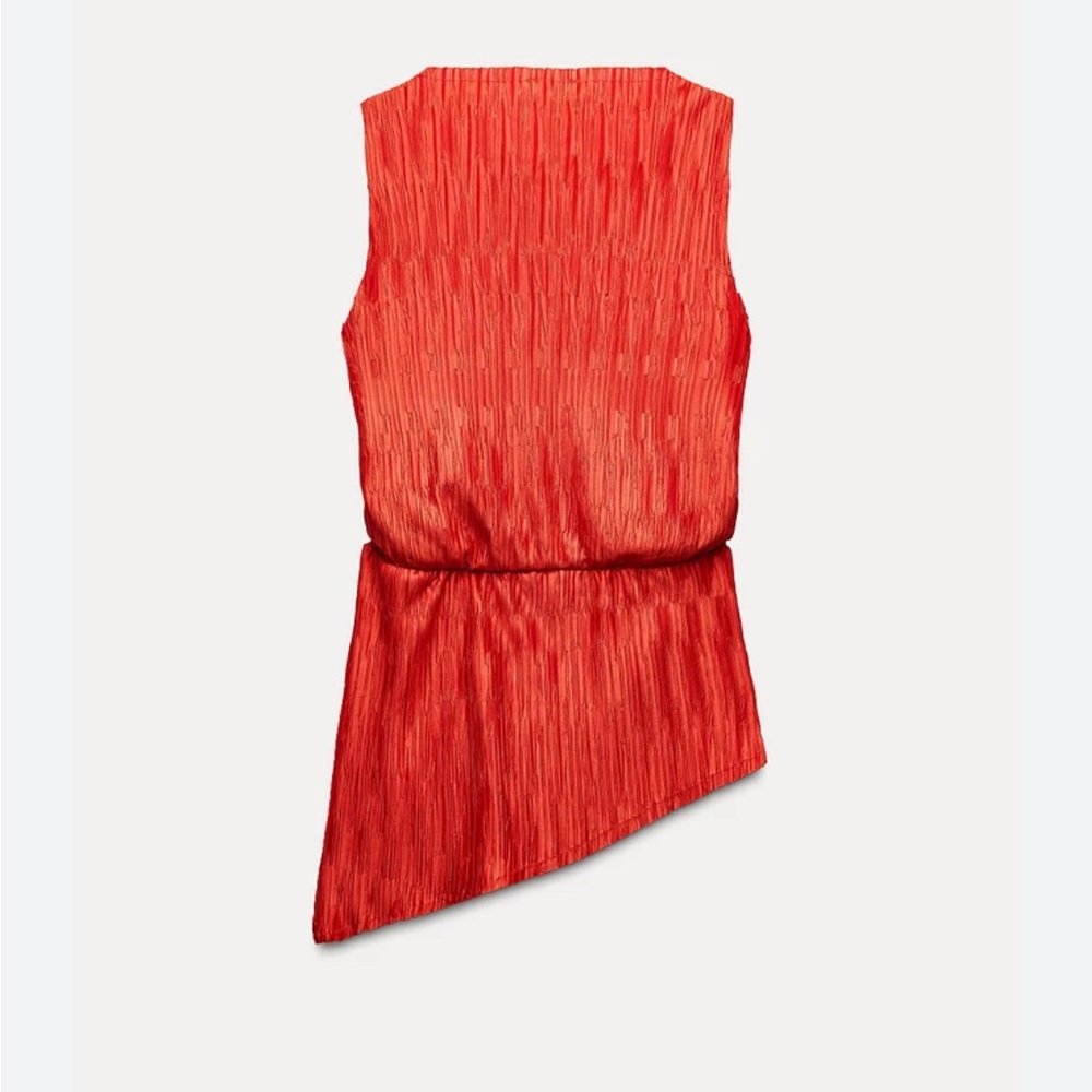 BNWT ZARA ASYMETRIC PLEATED TOP